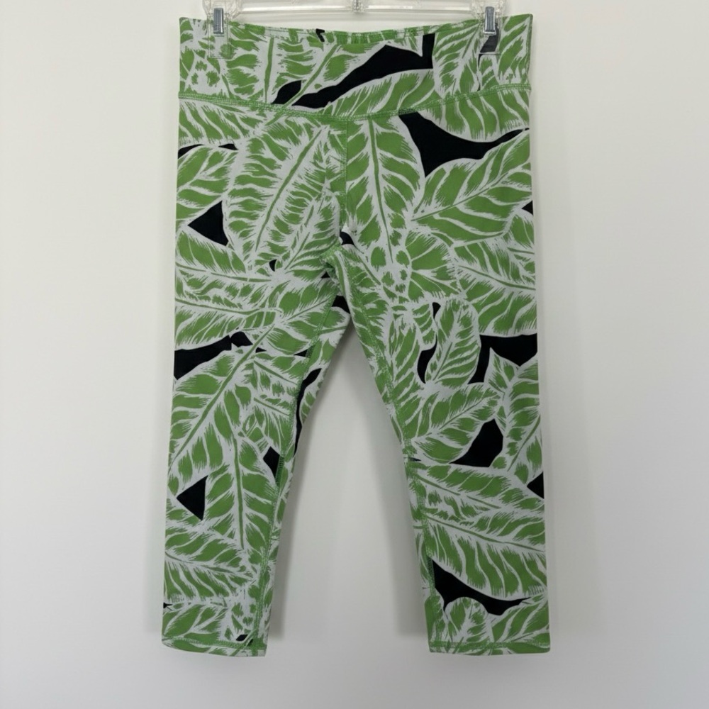 🔴 Alo Yoga Palm Springs Airbrush Capri Leggings Green/White Tropical Print M